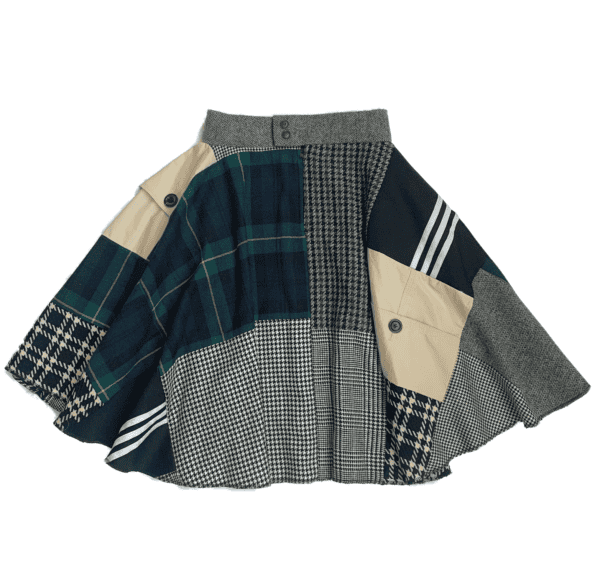 The bucket patch skirt – Image 2