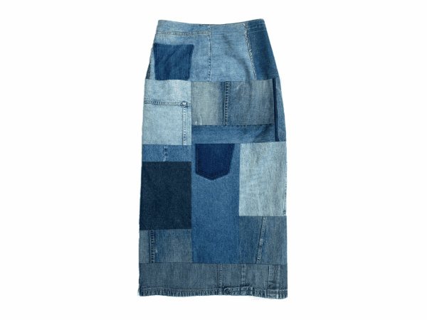 The very long skirt – Image 2