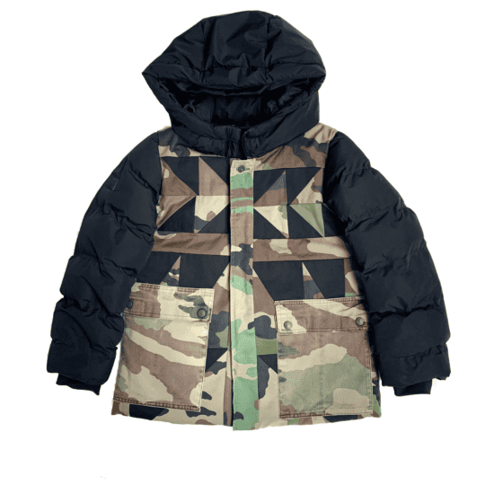The camo patch hooded doudoune